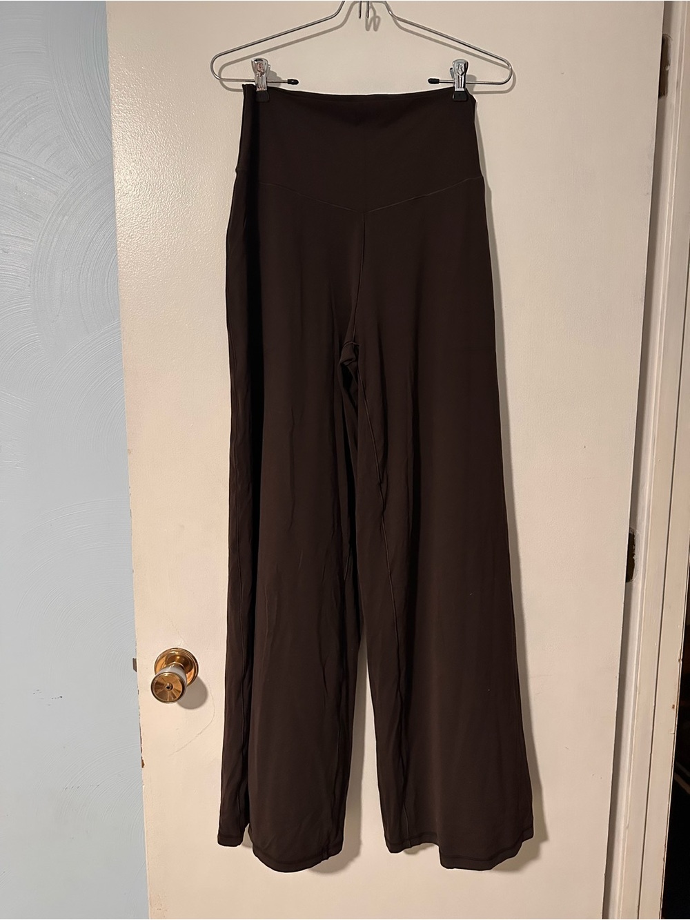 Offline by Aerie Real Me XTRA trousers